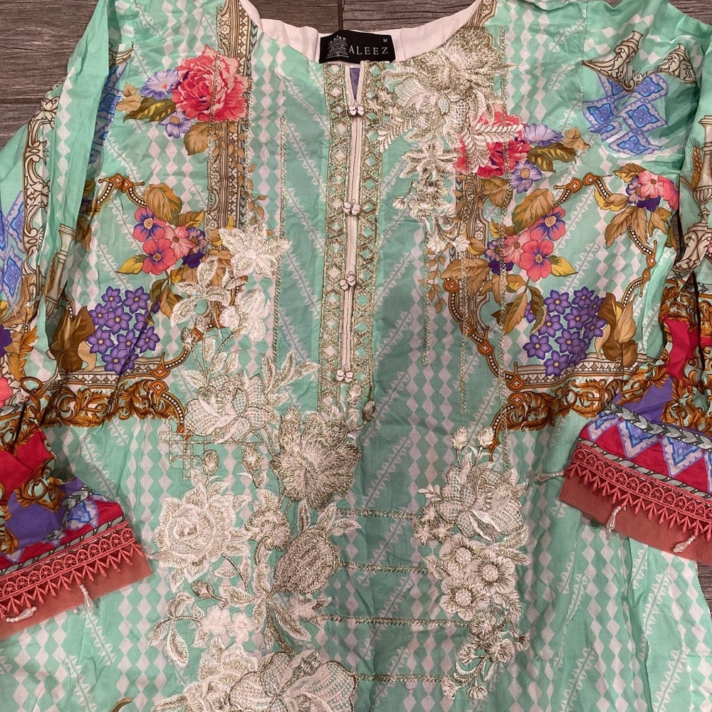 Pakistani Kurta - image 4